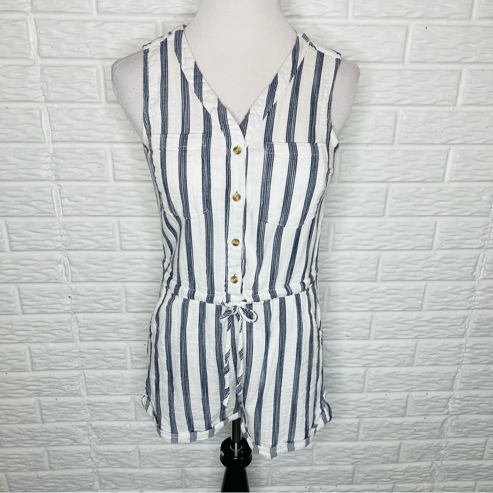 THREAD & SUPPLY Blue Striped Sleeveless Button Down Shorts Romper Size M